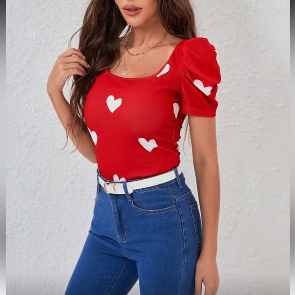 Red Heart Print Women's Top - Picture 3 of 5